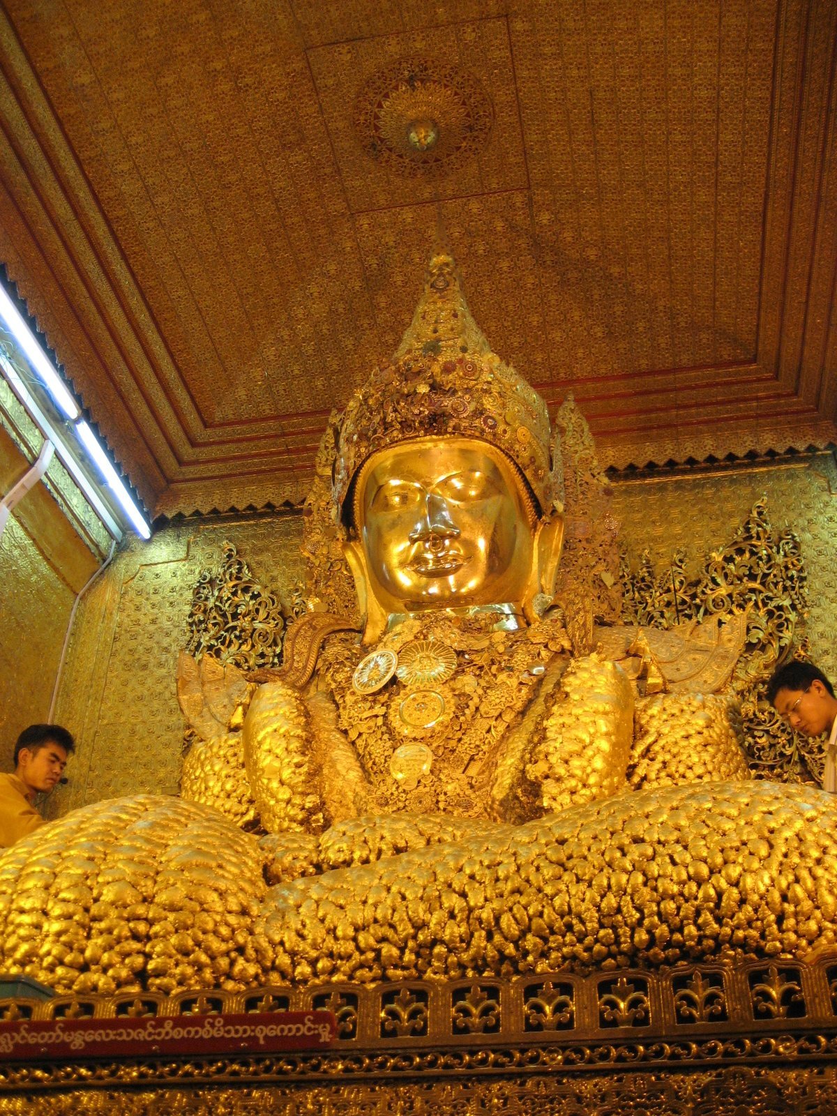 Chùa Phật Mahamuni, Mandalay