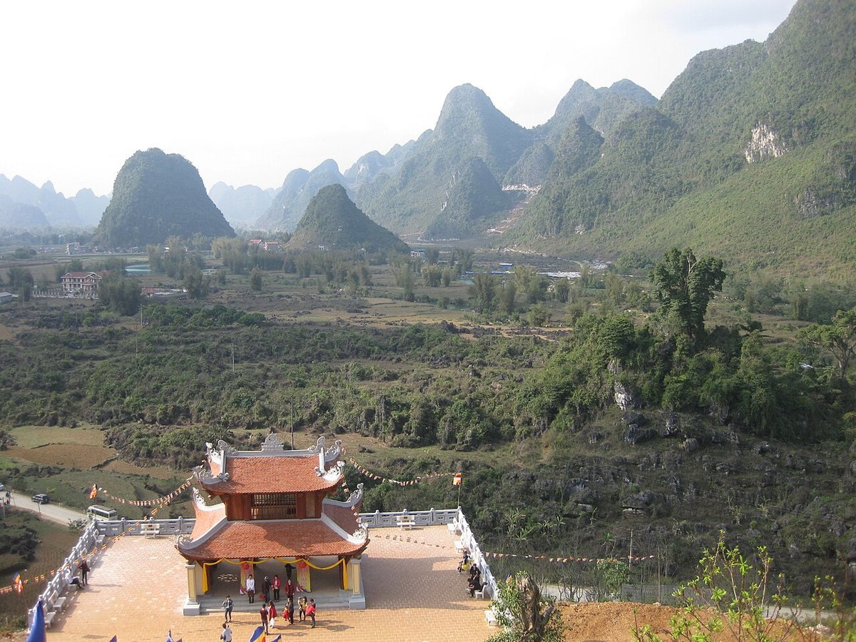 Phat Tich Truc Lam Ban Gioc Pagoda