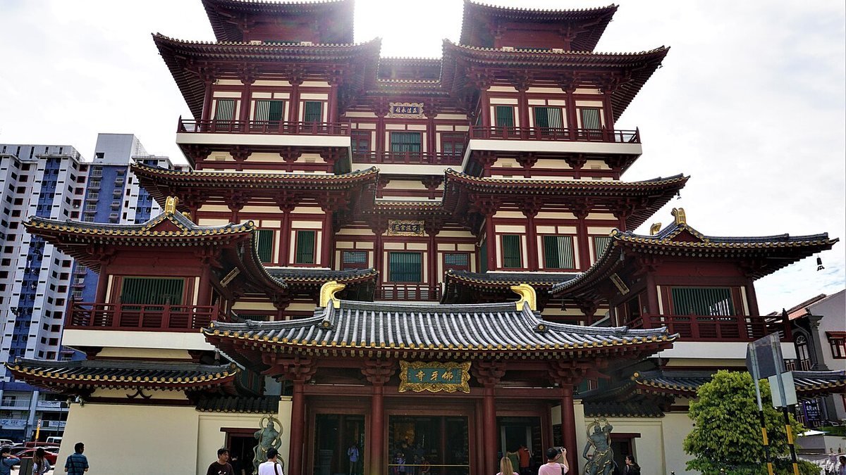Chùa Răng Phật (Buddha Tooth Relic Temple)