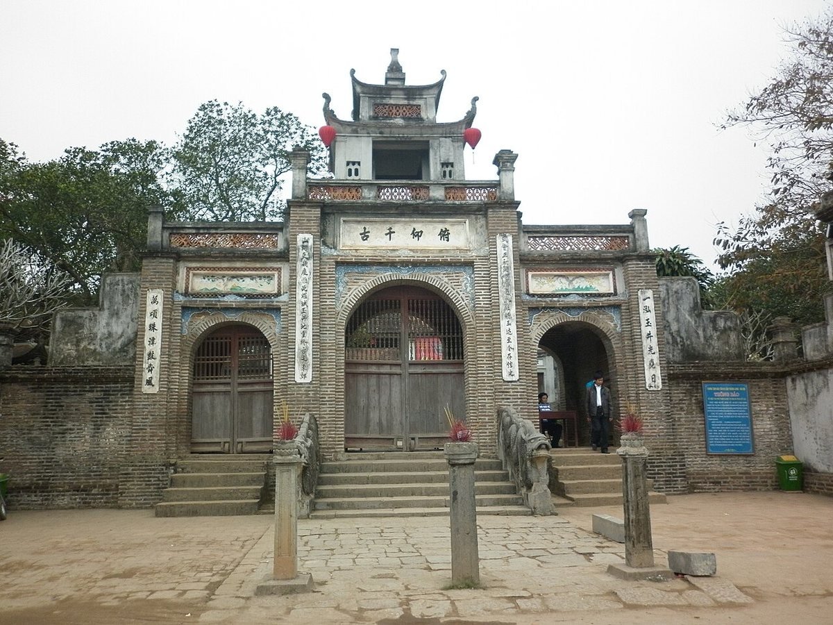 Co Loa Citadel and Temple Complex