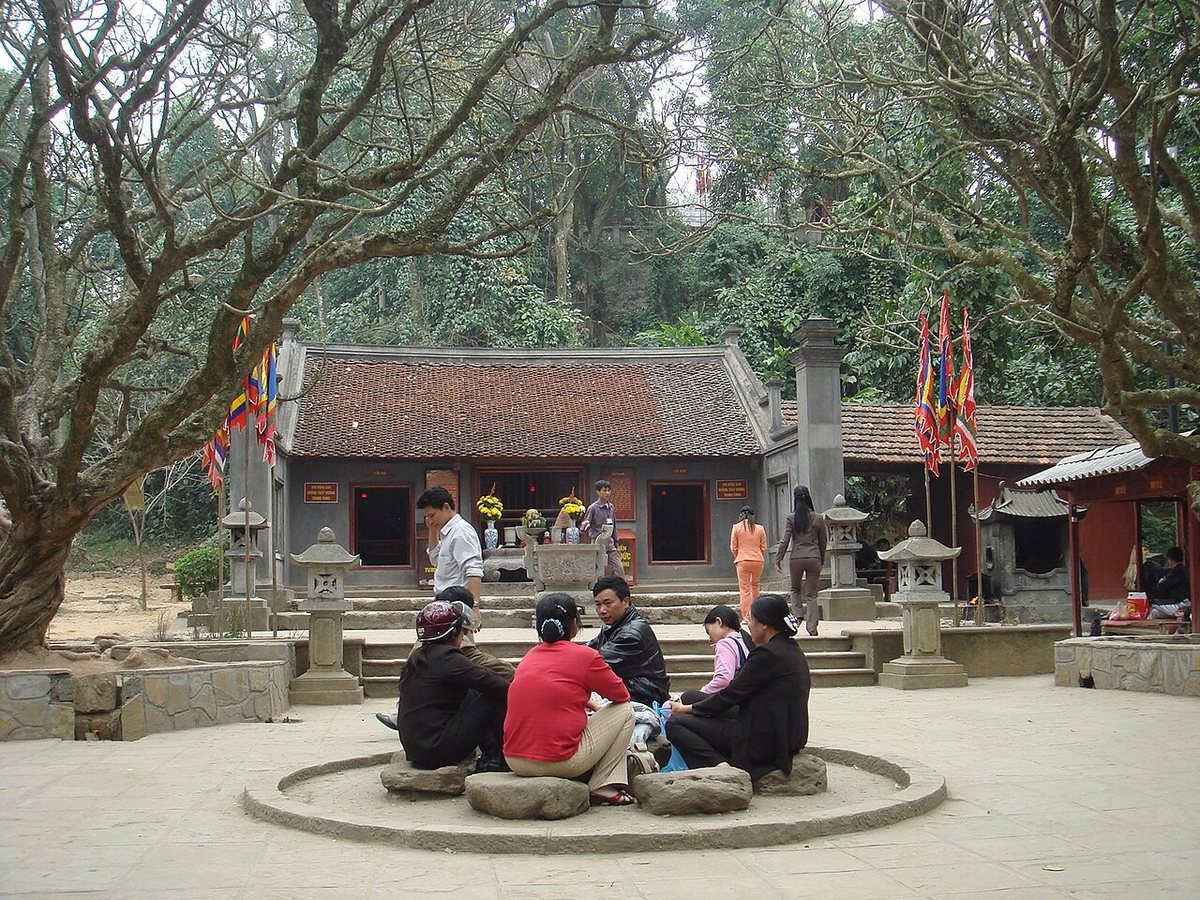 Suoi Mo Temple
