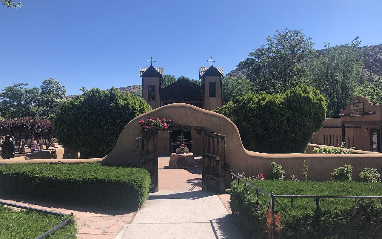 Đền thánh Chimayó (El Santuario de Chimayó)