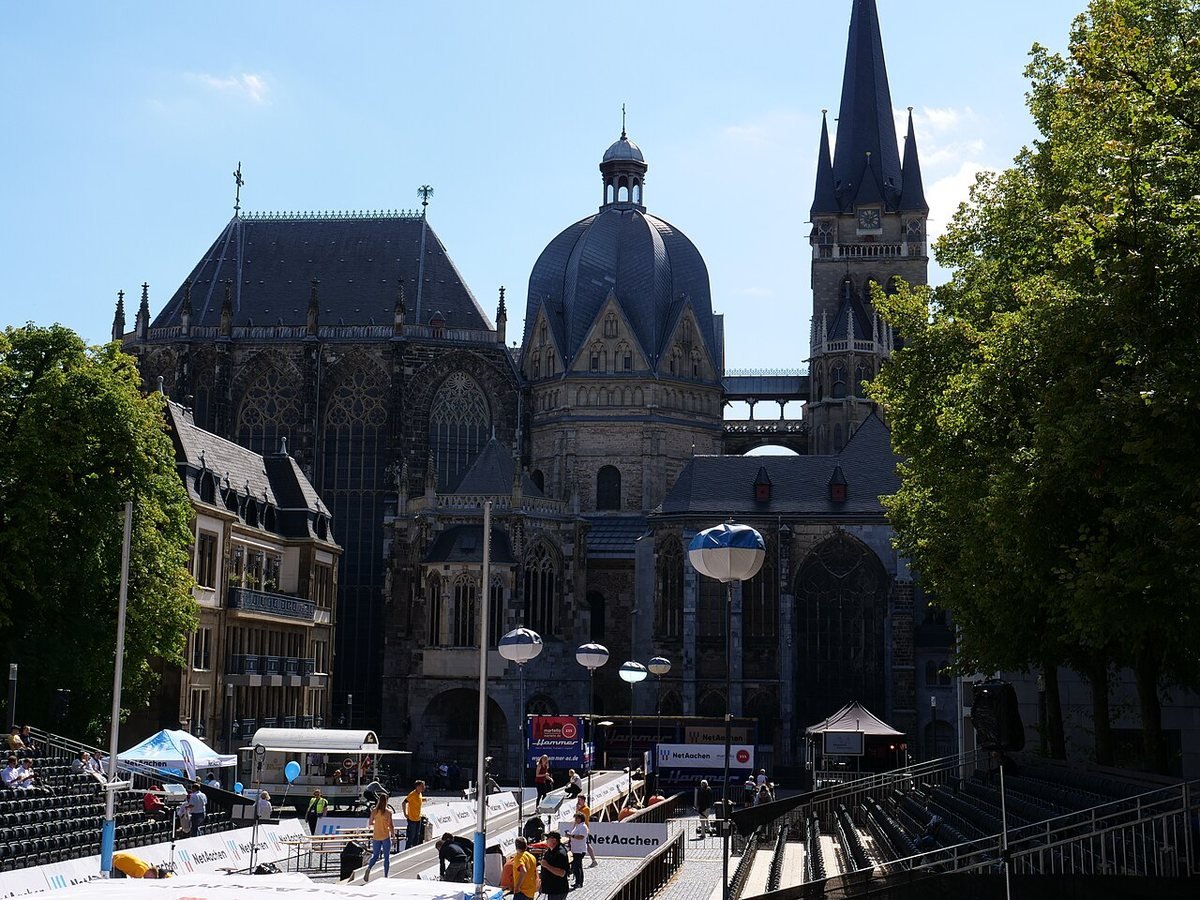 Nhà thờ chính tòa Aachen (Aachener Dom)