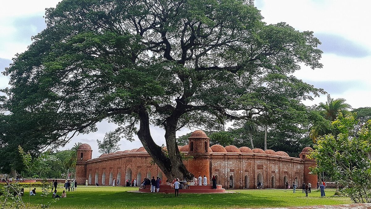 Thánh đường Sáu Mươi Vòm (Shait Gumbad), Bagerhat