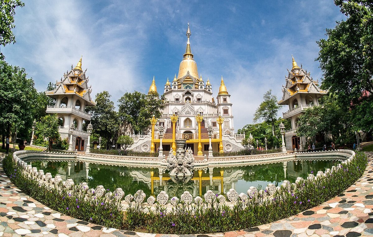 Buu Long Pagoda