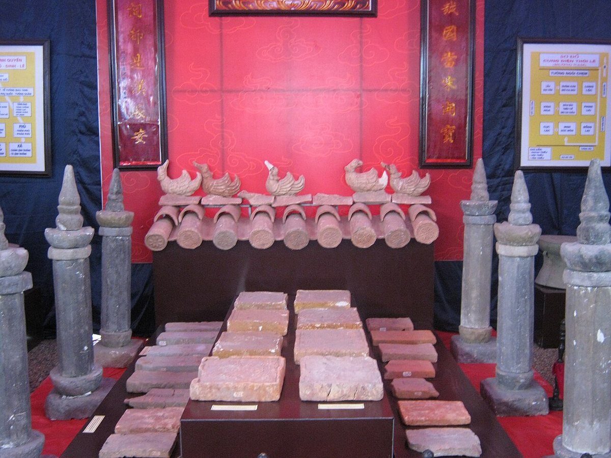Tiên Lục Communal House, Temple and Pagoda Complex