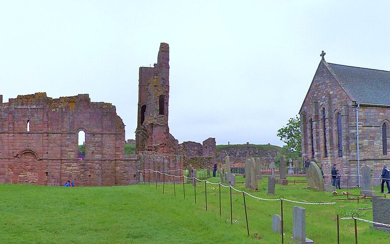 Tu viện Lindisfarne trên Đảo Thánh (Lindisfarne Priory, Holy Island)