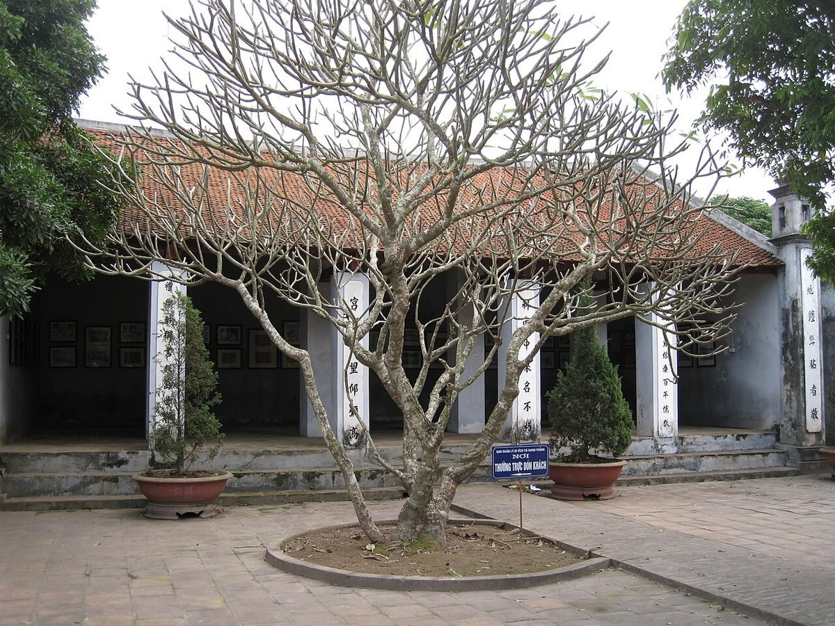 Xich Dang Temple of Literature