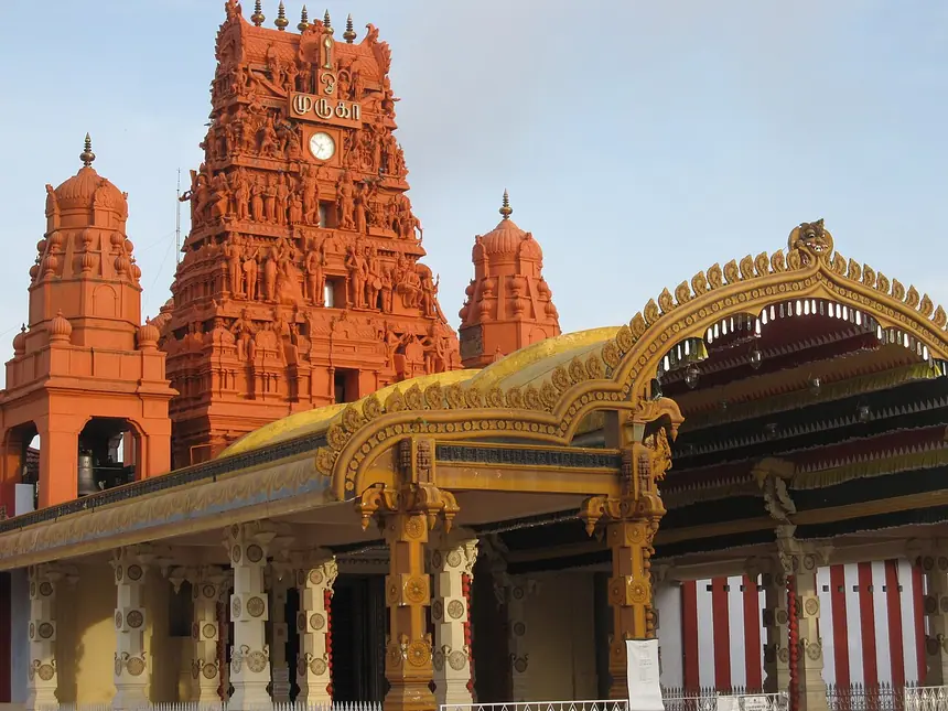Đền Nallur Kandaswamy ở Jaffna, Sri Lanka, thờ thần Murugan. Ảnh chụp năm 2010.