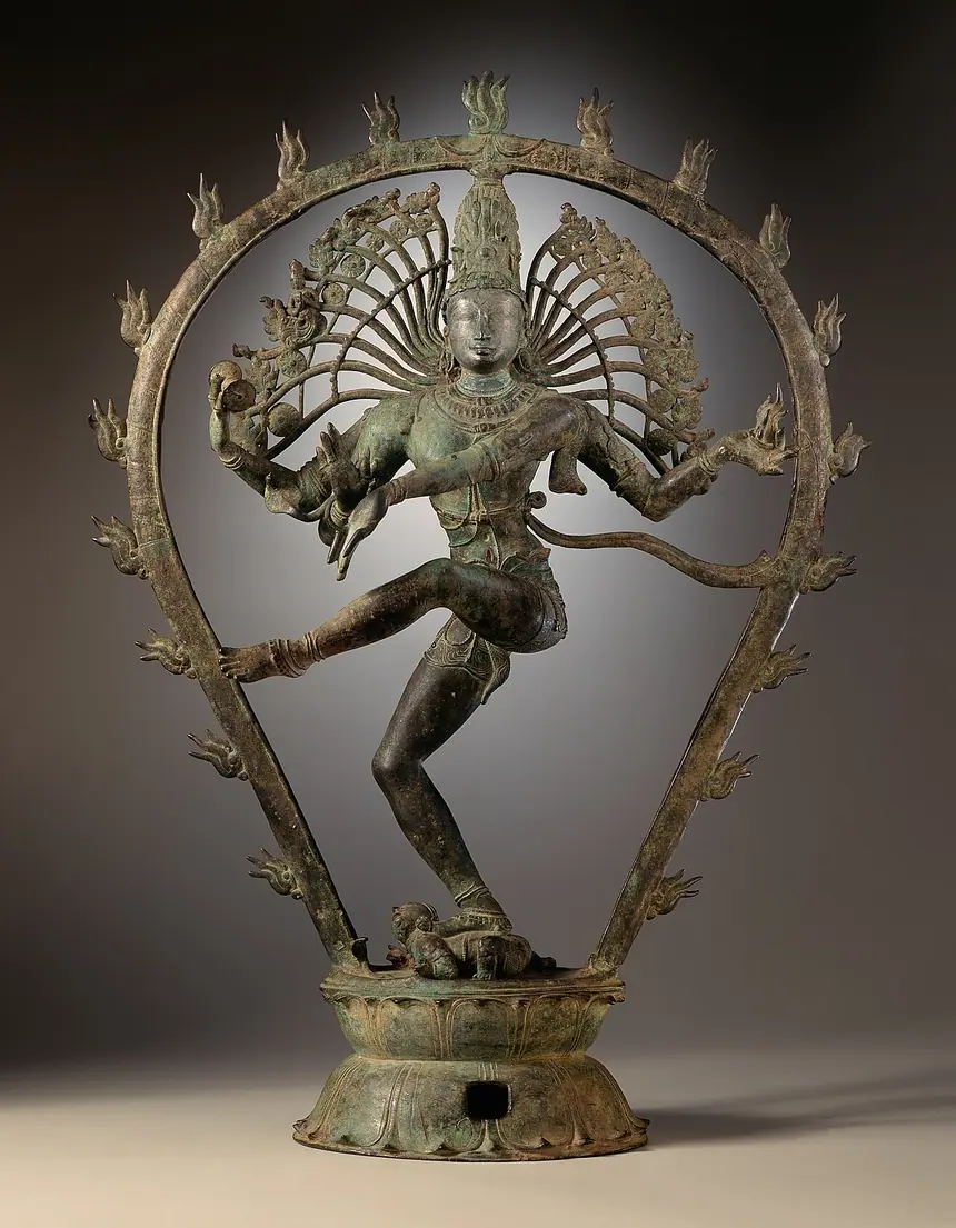 Shiva Nataraja, Chúa tể của điệu múa, trong vòng lửa. Đồng, Tamil Nadu, thời Chola, khoảng năm 950 tới 1000. Bảo tàng Mỹ thuật Quận Los Angeles (LACMA).