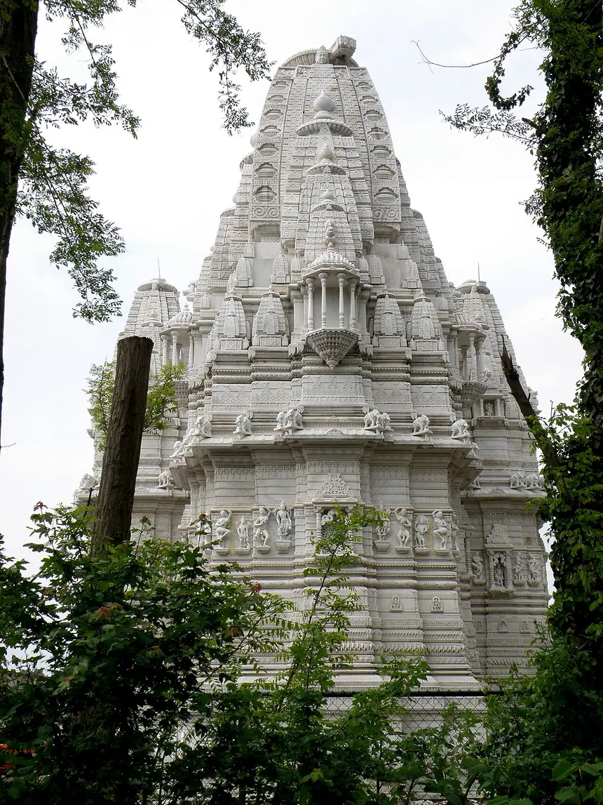 Đền Kỳ Na ở Wilrijk, Antwerp, Bỉ. Ảnh chụp tháng 5 năm 2010.
