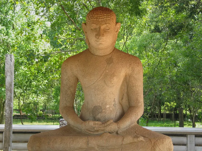 Tượng Samadhi (Phật thiền định), đá, Anuradhapura, Sri Lanka, khoảng thế kỷ 4.
