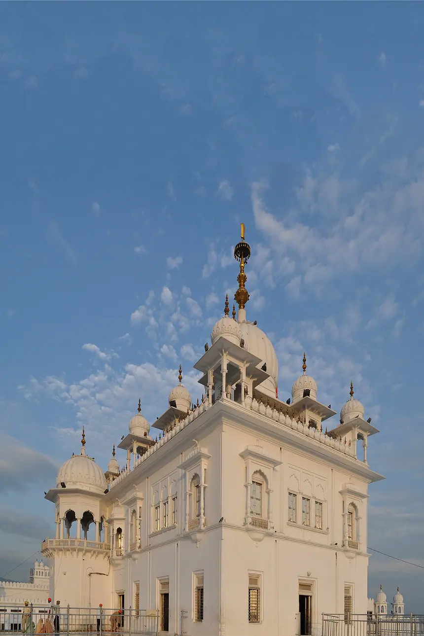 Takht Keshgarh Sahib ở Anandpur Sahib, bang Punjab. Ảnh chụp năm 2012.