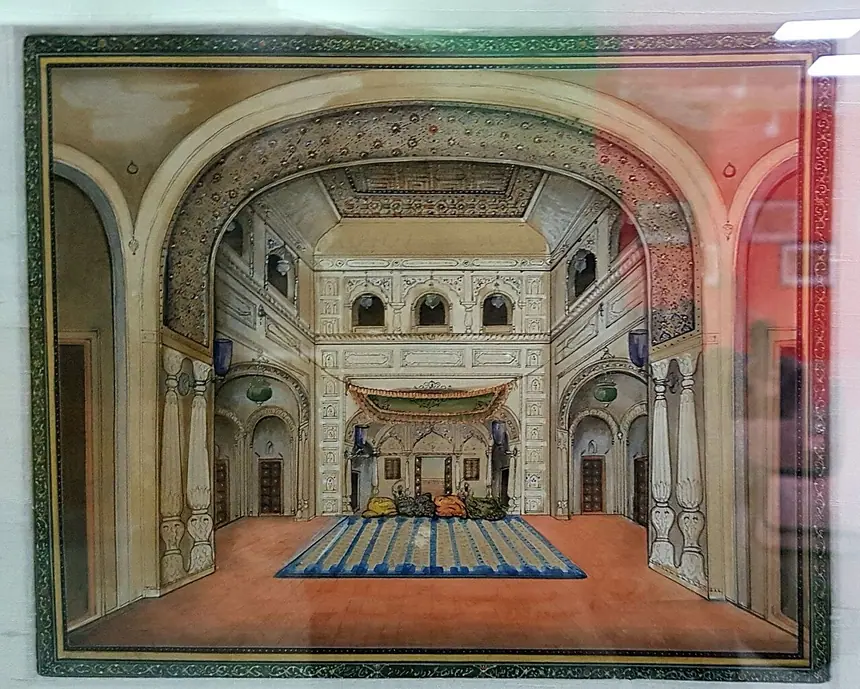 Tranh màu trên giấy, Punjab, khoảng năm 1875: bên trong một gurdwara, giữa gian là chỗ tôn trí Kinh, không có tượng. Tranh dùng làm bìa sách Piety and Splendour (Bảo tàng Quốc gia New Delhi, năm 2000). Chưa rõ là gurdwara nào.
